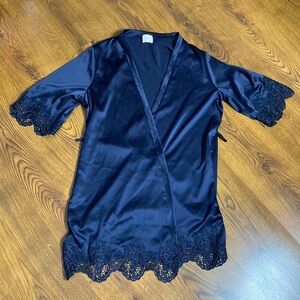 🌷 Le Rose 🌷 Gorgeous Satin Lace Trim Flare Sleeve Robe Navy Blue